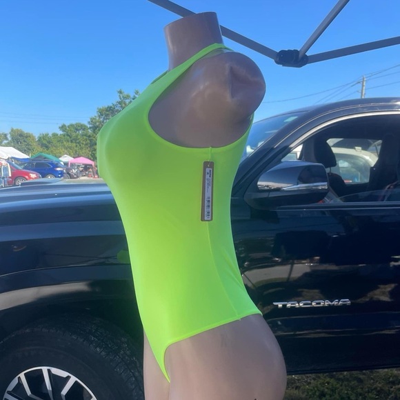 Skims bodysuit - Picture 2 of 6